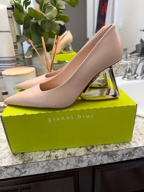 Gianni Bini nude heels